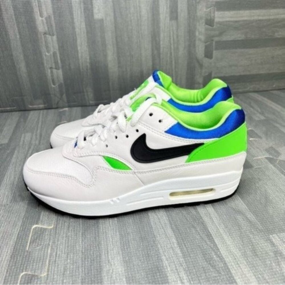 Boys Nike Air Max 1 DNA CH.1 Pack (Huarache Style) – Size 4 Sneakers